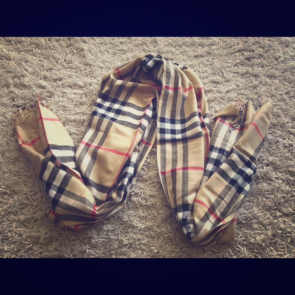 Wrap Scarf - Picture 5 of 6